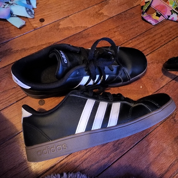Adidas Sneakers - Picture 3 of 3
